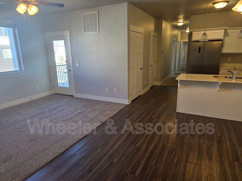 Lakefront Condo Living - Your Ideal Retreat Near Utah Lake! property image