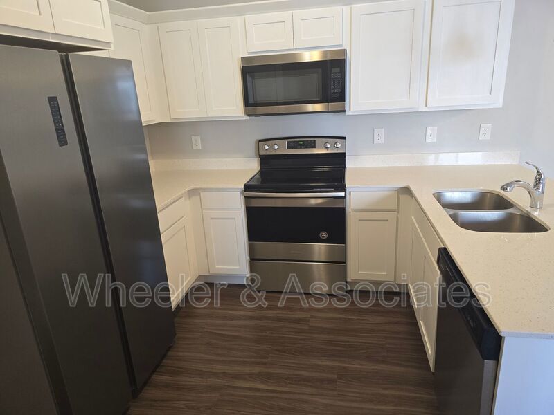 Lakefront Condo Living - Your Ideal Retreat Near Utah Lake! property image