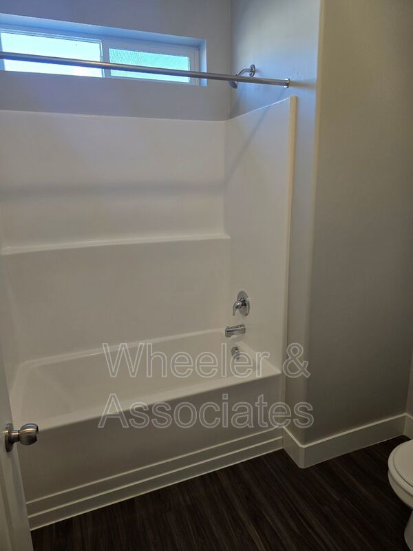 Lakefront Condo Living - Your Ideal Retreat Near Utah Lake! property image