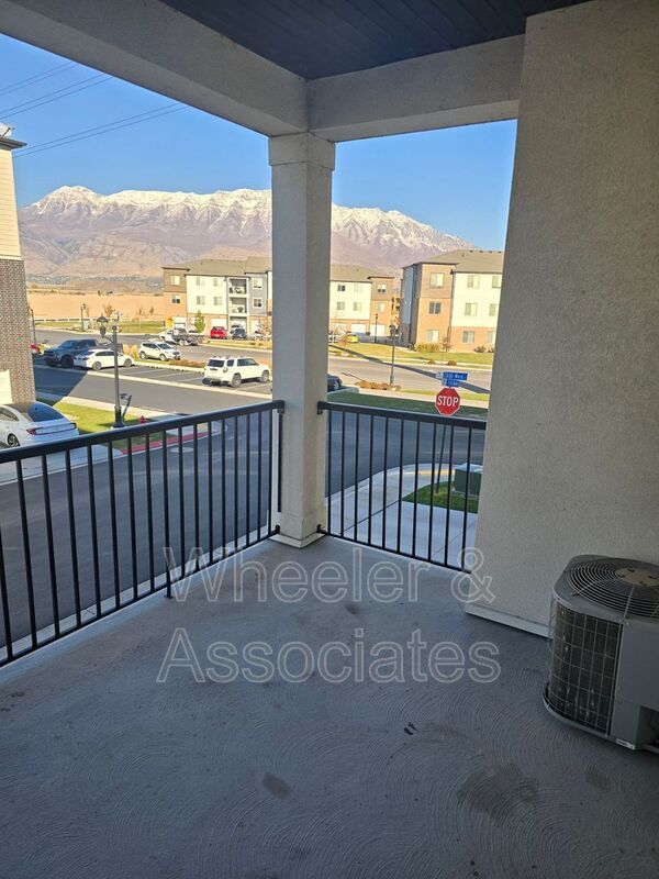 Lakefront Condo Living - Your Ideal Retreat Near Utah Lake! property image