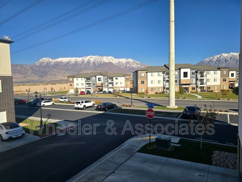 Lakefront Condo Living - Your Ideal Retreat Near Utah Lake! property image