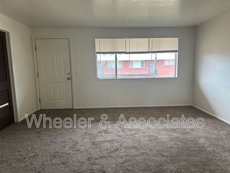 2 bedroom 1 bath apartment in Clearfield unit S  with Central Air and dishwasher. property image
