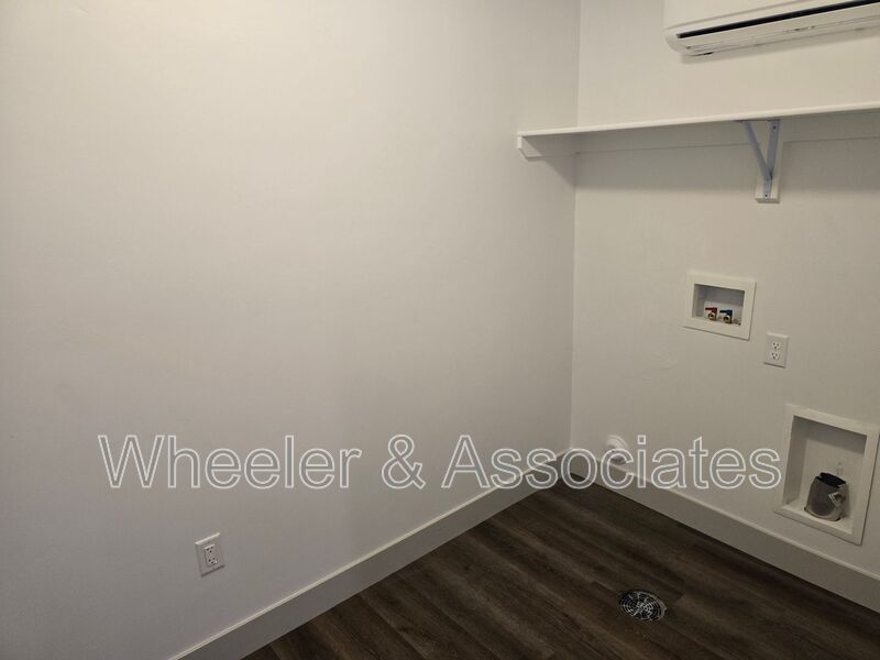 Modern 2 Bed / 2.5 Bath Townhome in Clearfield property image