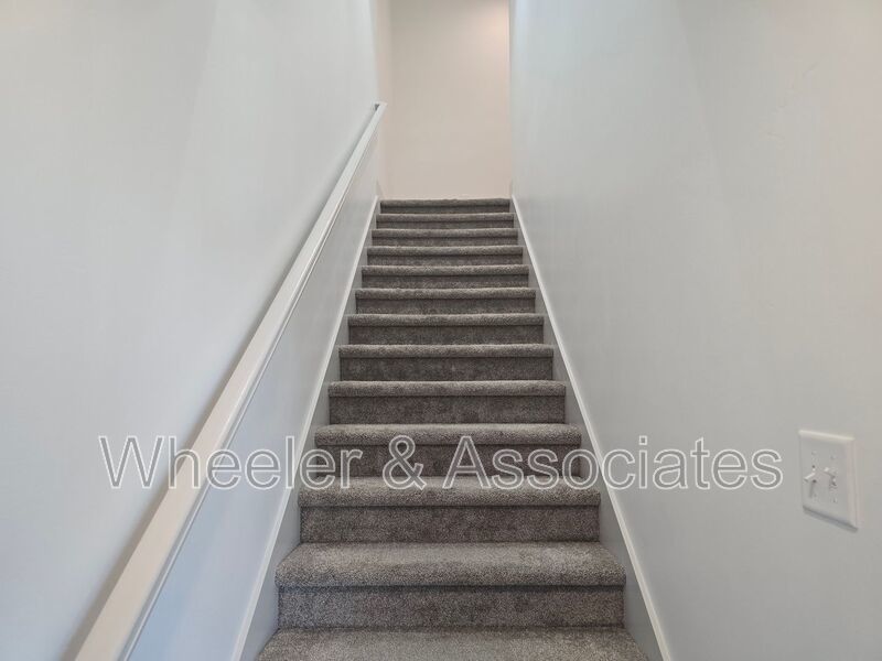 Modern 2 Bed / 2.5 Bath Townhome in Clearfield property image