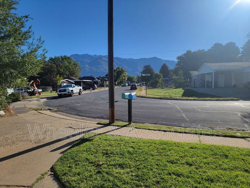 Charming 2 Bed, 1 Bath Duplex in Washington Terrace with Shared Backyard property image