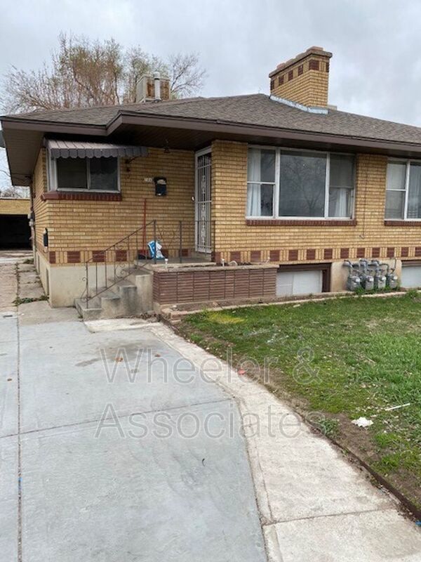 786 E 450 S #A property image