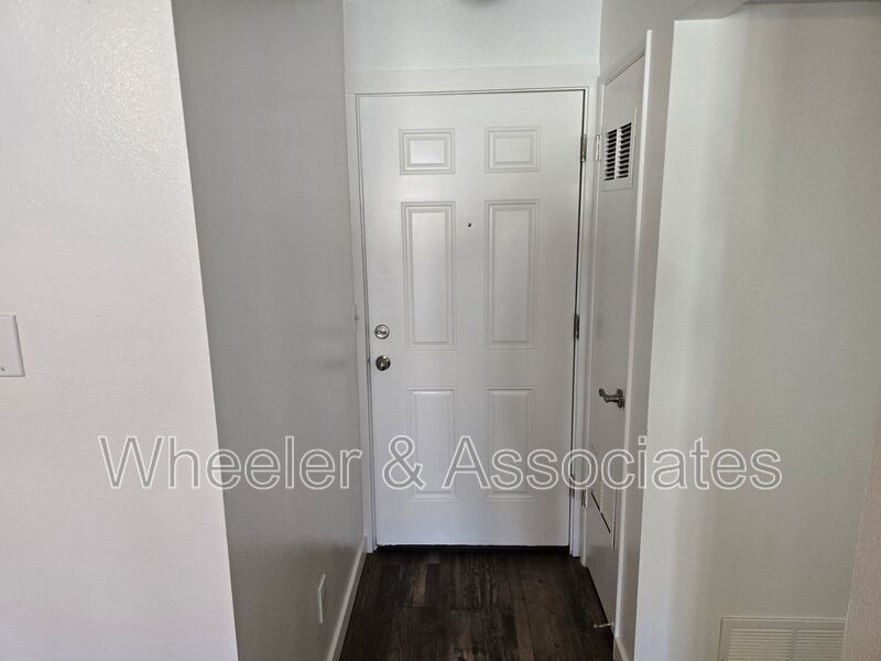 Updated 2-Bedroom Condo with Fireplace & Balcony in Prime South Ogden Location property image