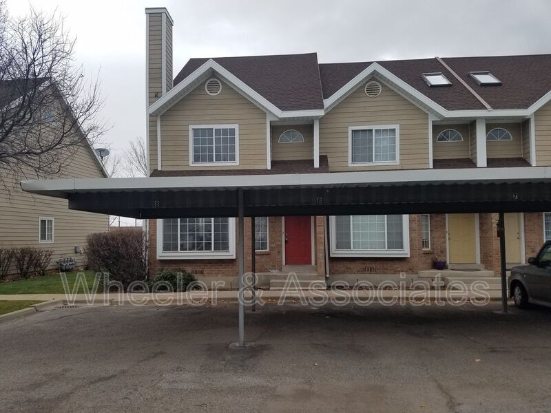 Slaterville townhouse across from IRS with 2 bedrooms with a loft upstairs with 1.5 bathrooms in Slaterville off 12th street by IRS property image