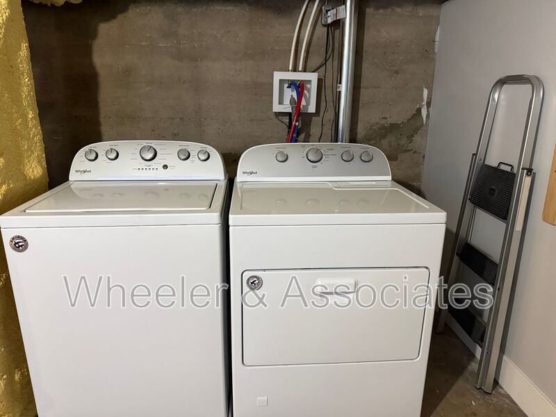 Renovated 1 bed 1 bath basement duplex with utilities paid up to $200 then split between tenants. property image