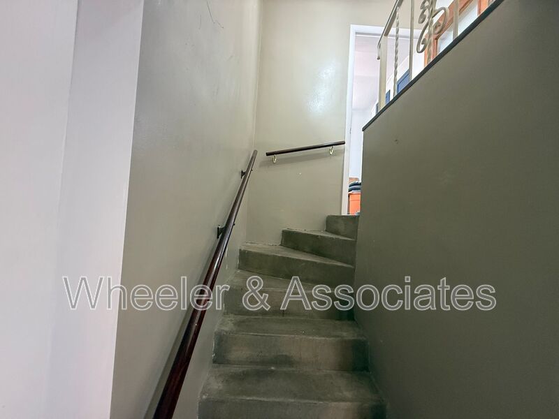 Renovated 1 bed 1 bath basement duplex with utilities paid up to $200 then split between tenants. property image