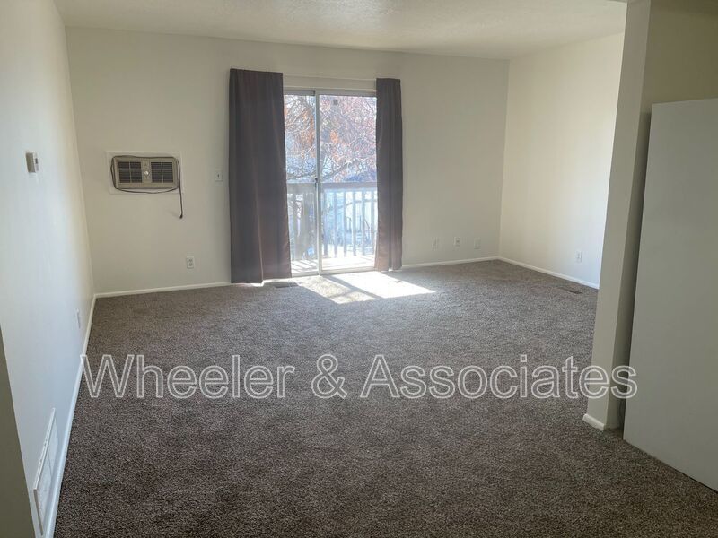 2 bed 1 bath apartment with walk-in closet, coin op laundry located at 2650 Jefferson #17 Ogden top level property image