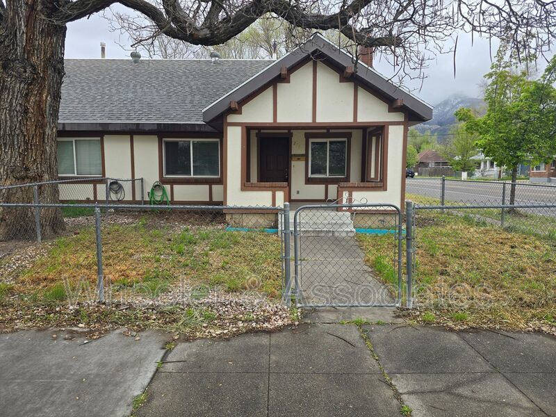 Charming 3 Bed, 2 Bath Ogden Duplex Unit with Updated Kitchen property image