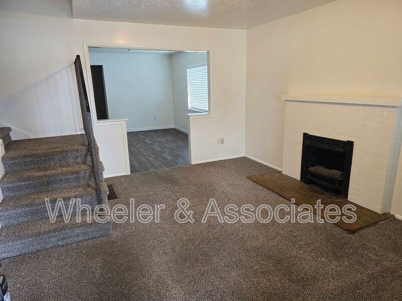 Charming 3 Bed, 2 Bath Ogden Duplex Unit with Updated Kitchen property image