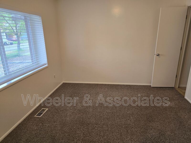 Charming 3 Bed, 2 Bath Ogden Duplex Unit with Updated Kitchen property image