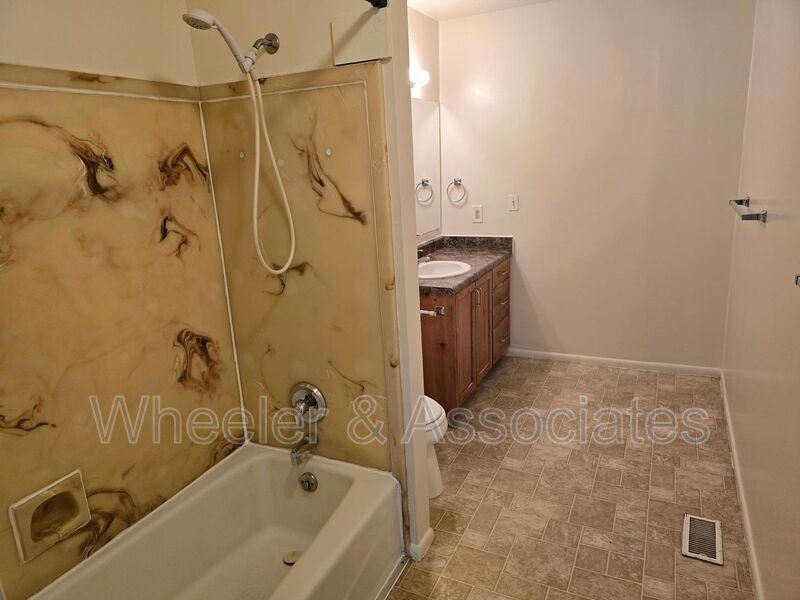 Charming 3 Bed, 2 Bath Ogden Duplex Unit with Updated Kitchen property image