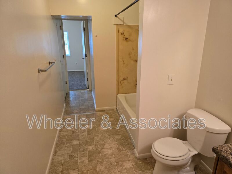 Charming 3 Bed, 2 Bath Ogden Duplex Unit with Updated Kitchen property image