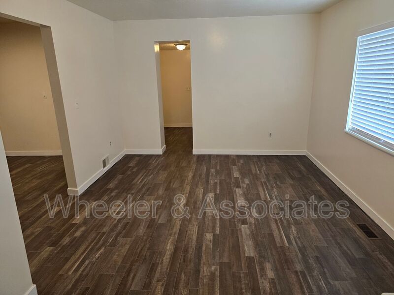 Charming 3 Bed, 2 Bath Ogden Duplex Unit with Updated Kitchen property image
