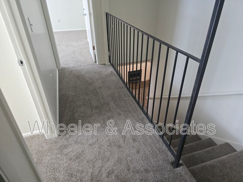 Charming 3 Bed, 2 Bath Ogden Duplex Unit with Updated Kitchen property image