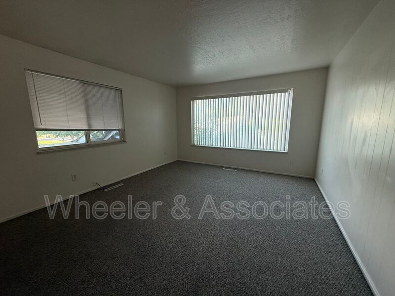3 bed 2 bath duplex with Carport available in So. Ogden property image