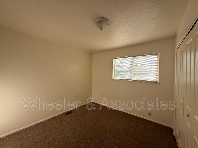 3 bed 2 bath duplex with Carport available in So. Ogden property image