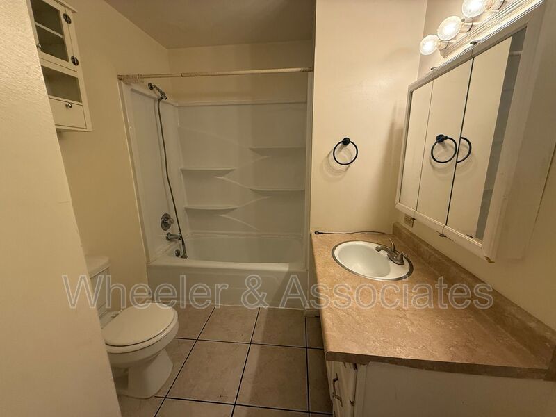 3 bed 2 bath duplex with Carport available in So. Ogden property image