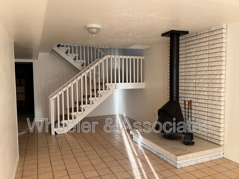 3 bed 2 bath duplex with Carport available in So. Ogden property image