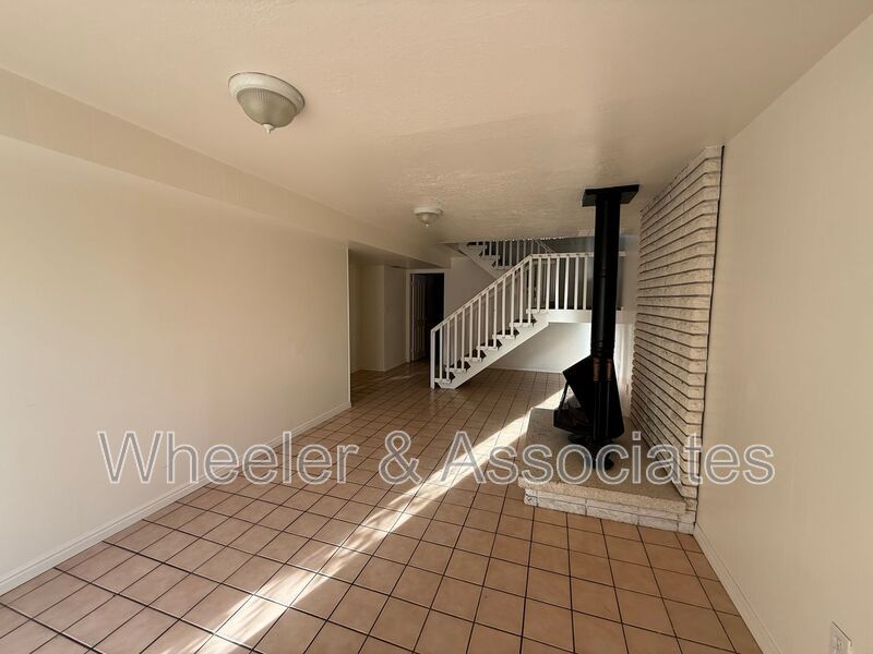 3 bed 2 bath duplex with Carport available in So. Ogden property image