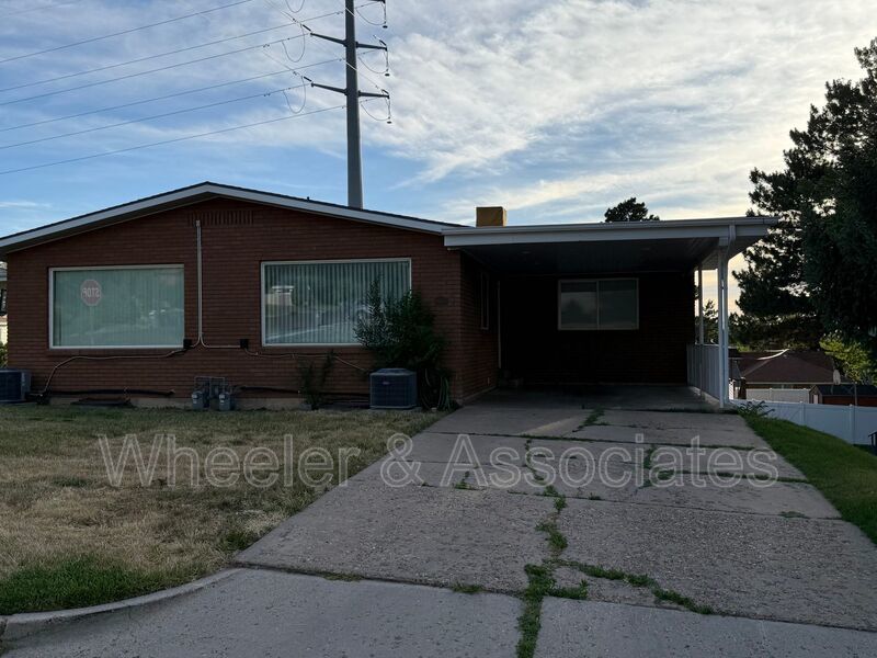 3 bed 2 bath duplex with Carport available in So. Ogden property image