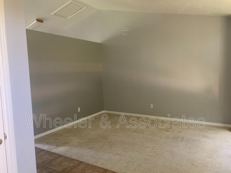 4 bed 2 full bath home in Layton at 1157 N 2675 W with RV pad and D. Garage property image