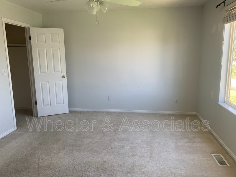4 bed 2 full bath home in Layton at 1157 N 2675 W with RV pad and D. Garage property image
