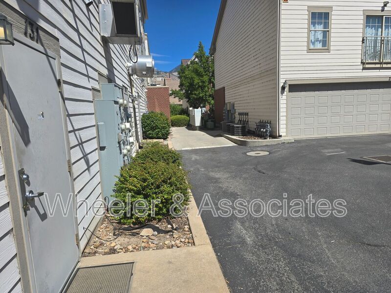 Spacious 2 Bed, 2 Bath Downtown Ogden Condo on Historic 25th Street property image