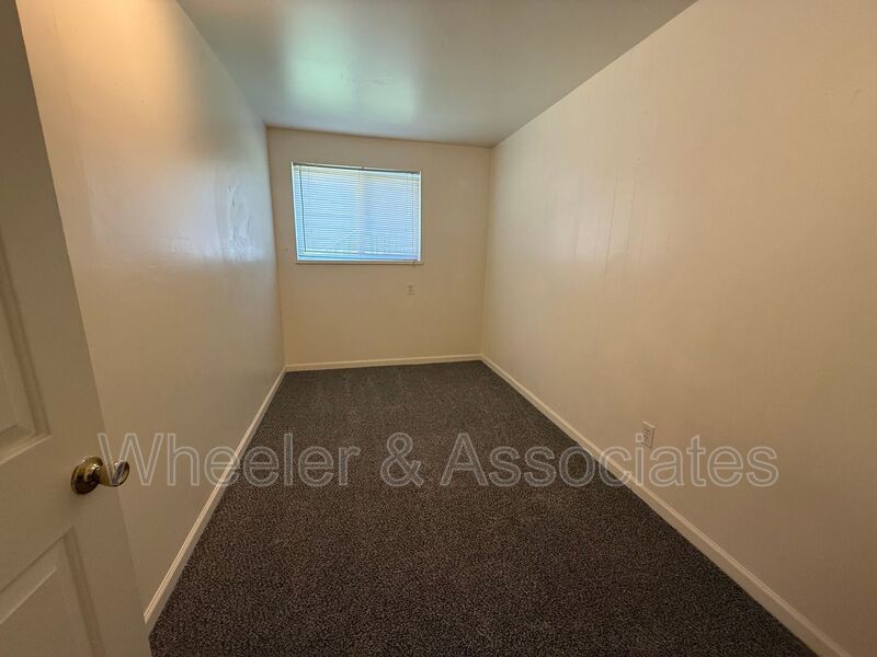 3 bed 2 bath duplex with Carport available in So. Ogden property image