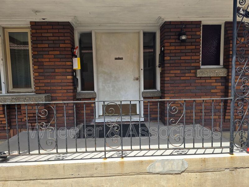 Charming 2 Bed Apartment on Harrison Blvd | Internet & Utilities Included property image