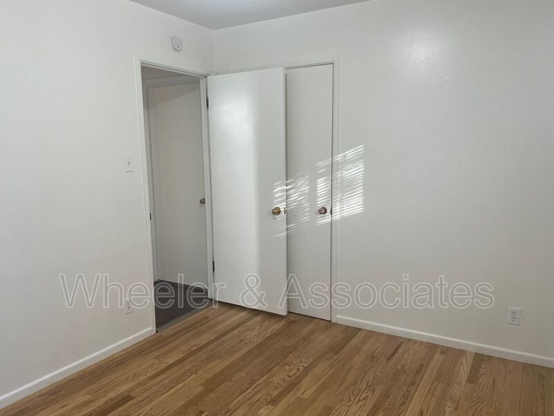 2 bed home with extra rooms for office space, 2 living rooms and 2 bathrooms with Carport and Storage. In Washington Terrace. property image