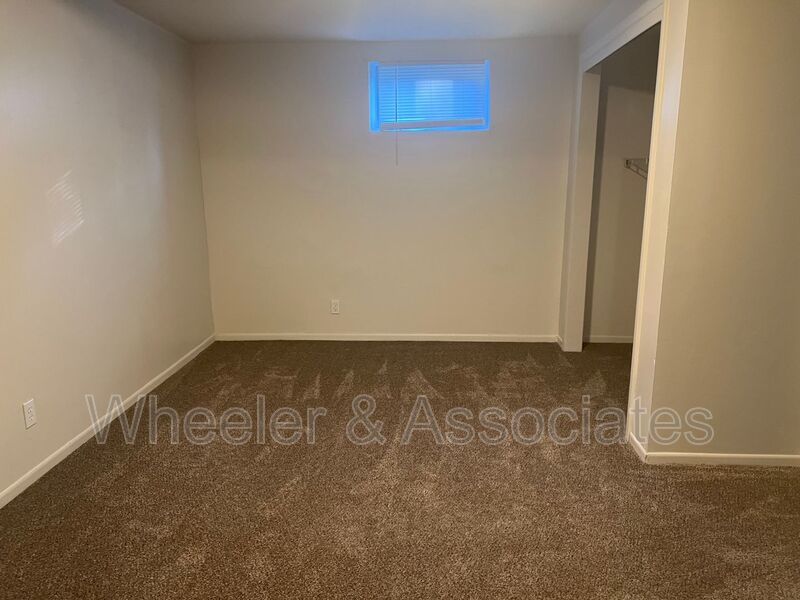 2 bed home with extra rooms for office space, 2 living rooms and 2 bathrooms with Carport and Storage. In Washington Terrace. property image