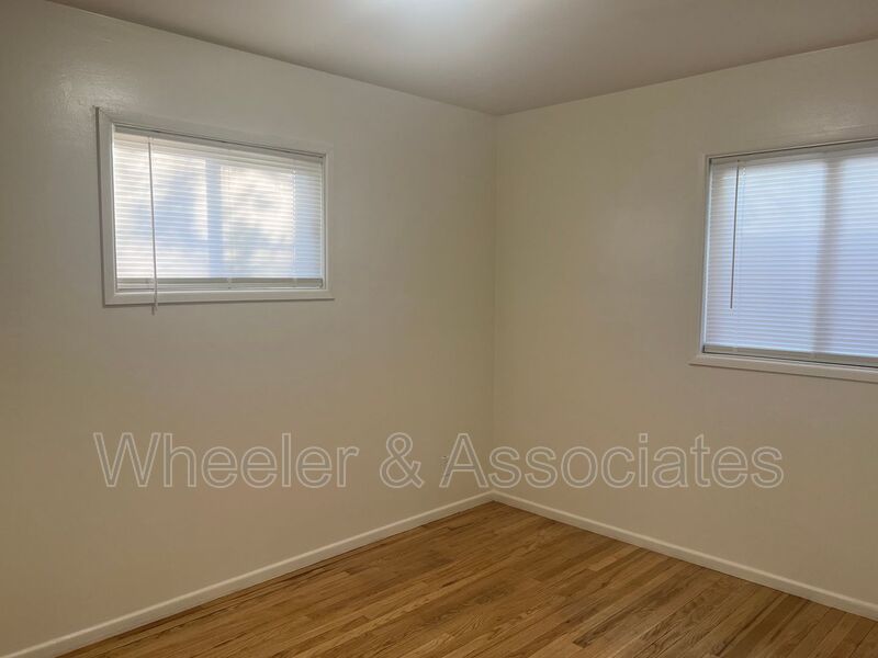 2 bed home with extra rooms for office space, 2 living rooms and 2 bathrooms with Carport and Storage. In Washington Terrace. property image