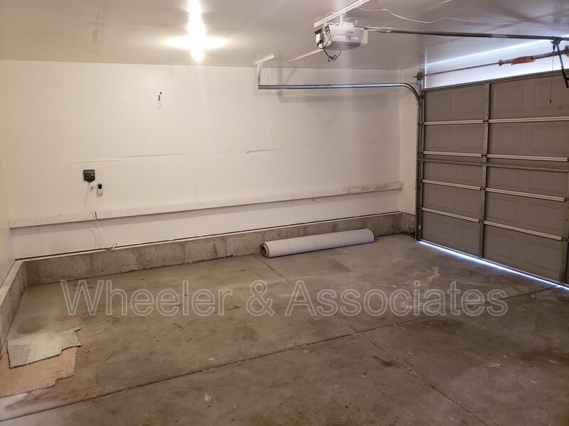 Roy 3 bedroom 2 bath garage property image