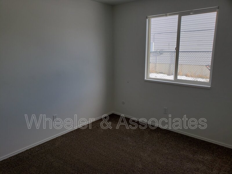 Roy 3 bedroom 2 bath garage property image