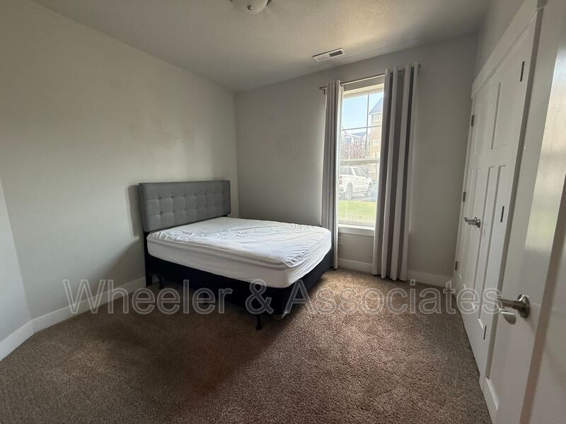 Fully furnished 3 bedroom 2 full bath condo on the main floor with garage. HOA paid for. property image