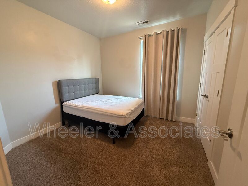 Fully furnished 3 bedroom 2 full bath condo on the main floor with garage. HOA paid for. property image