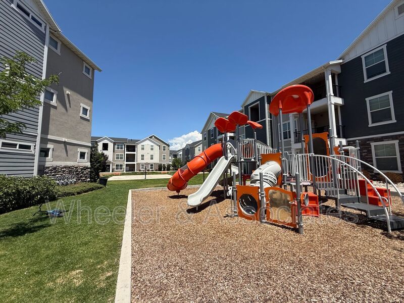 Fully furnished 3 bedroom 2 full bath condo on the main floor with garage. HOA paid for. property image