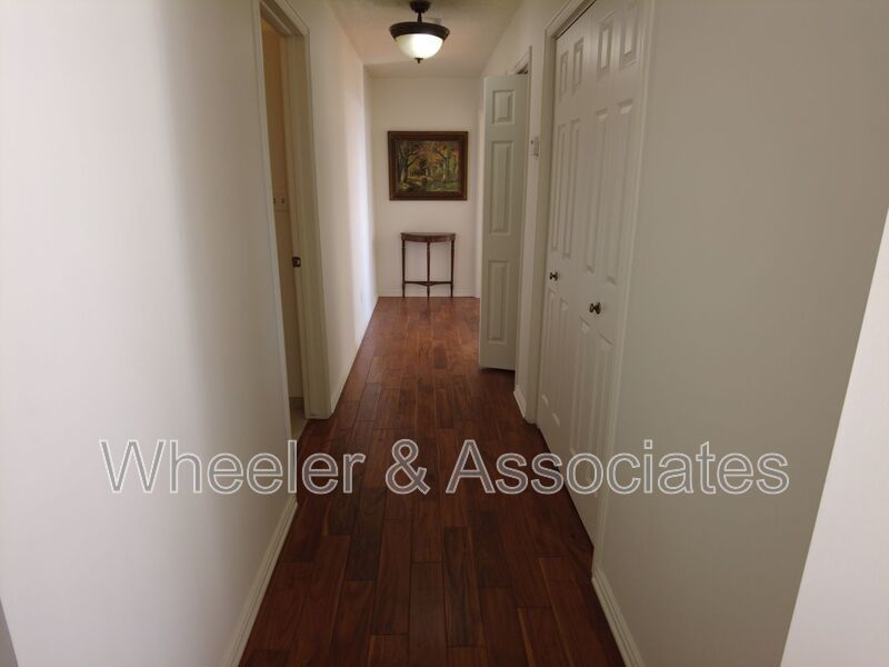 Beautiful 6th Floor Governor's Plaza Condominium Unit property image
