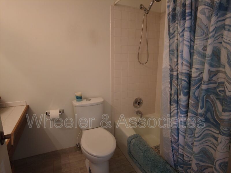 Beautiful 6th Floor Governor's Plaza Condominium Unit property image