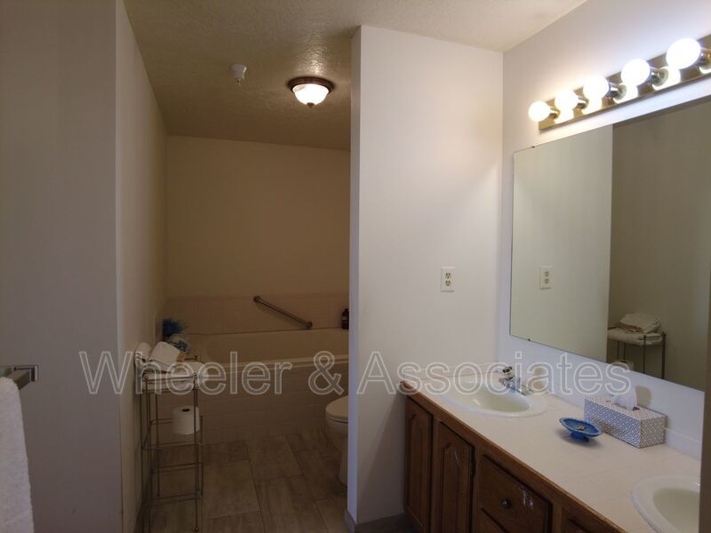 Beautiful 6th Floor Governor's Plaza Condominium Unit property image