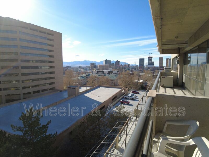 Beautiful 6th Floor Governor's Plaza Condominium Unit property image
