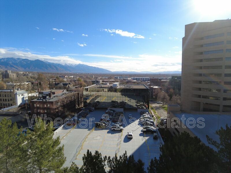 Beautiful 6th Floor Governor's Plaza Condominium Unit property image