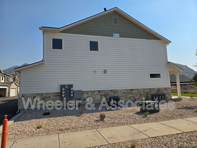 Brand-New 3 Bed, 2.5 Bath Townhome in Morgan 2-Car Garage + Mountain Views property image