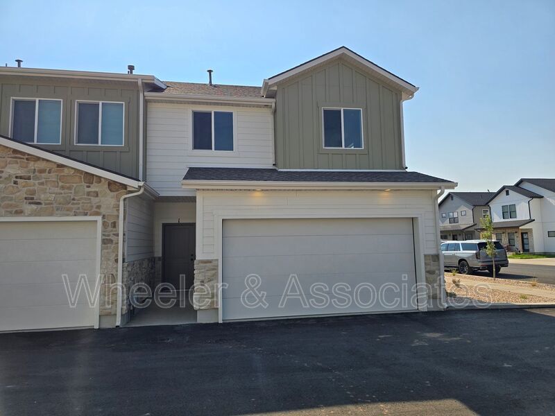 Brand-New 3 Bed, 2.5 Bath Townhome in Morgan 2-Car Garage + Mountain Views property image