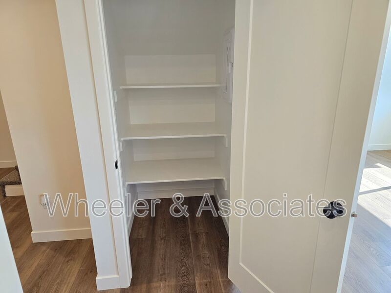 Brand-New 3 Bed, 2.5 Bath Townhome in Morgan 2-Car Garage + Mountain Views property image