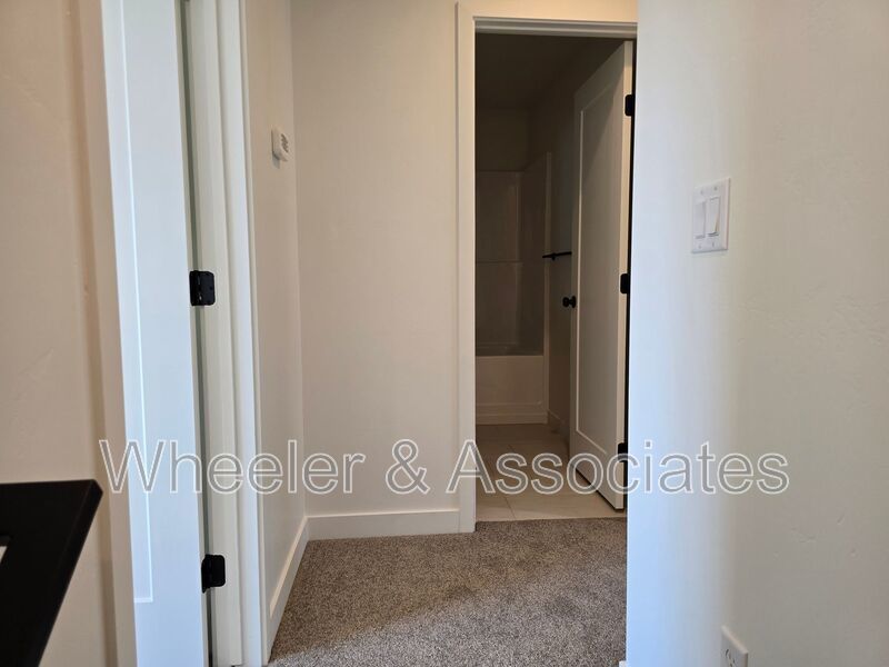 Brand-New 3 Bed, 2.5 Bath Townhome in Morgan 2-Car Garage + Mountain Views property image